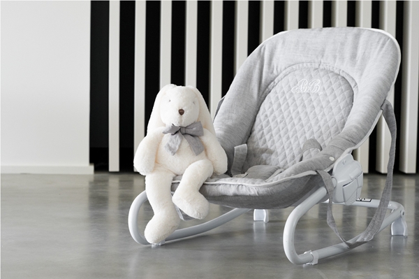 比利時皇室寶寶御用、令好萊塢巨星安潔莉娜裘莉也瘋狂